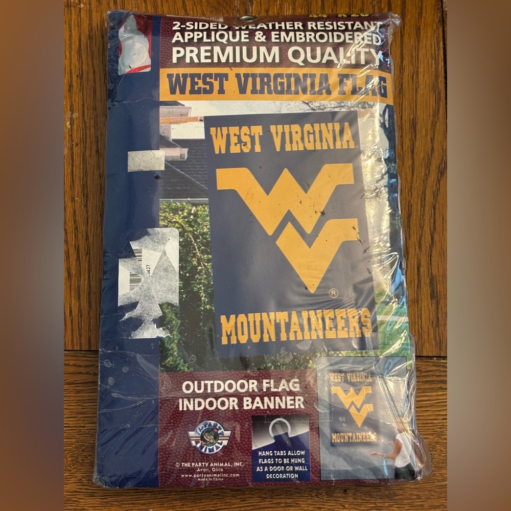 NEW West Virginia Mountaineers Oversized flag 44 x 28”. NCAA College Dorm